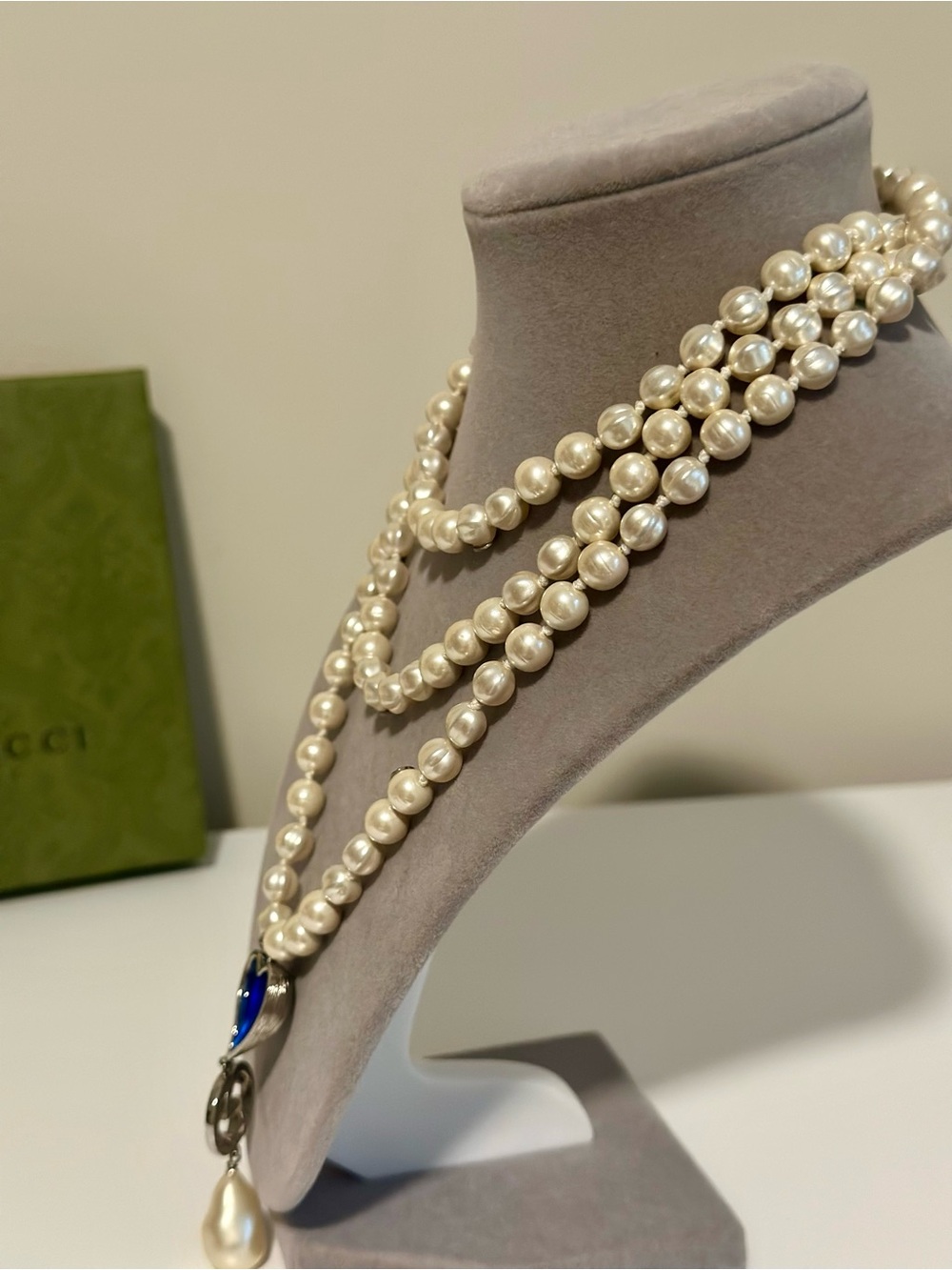 Gucci Runway Pearl Blue enamel heart GG Reversible Pendant Necklace - Picture 9 of 17